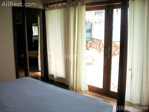Dhonveli Beach & Spa 9